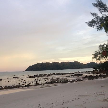 The Shadow House & Bar Koh Phayam Exterior foto