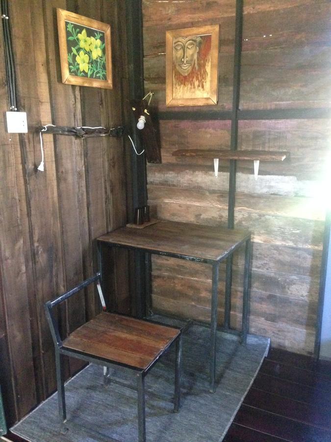The Shadow House & Bar Koh Phayam Exterior foto